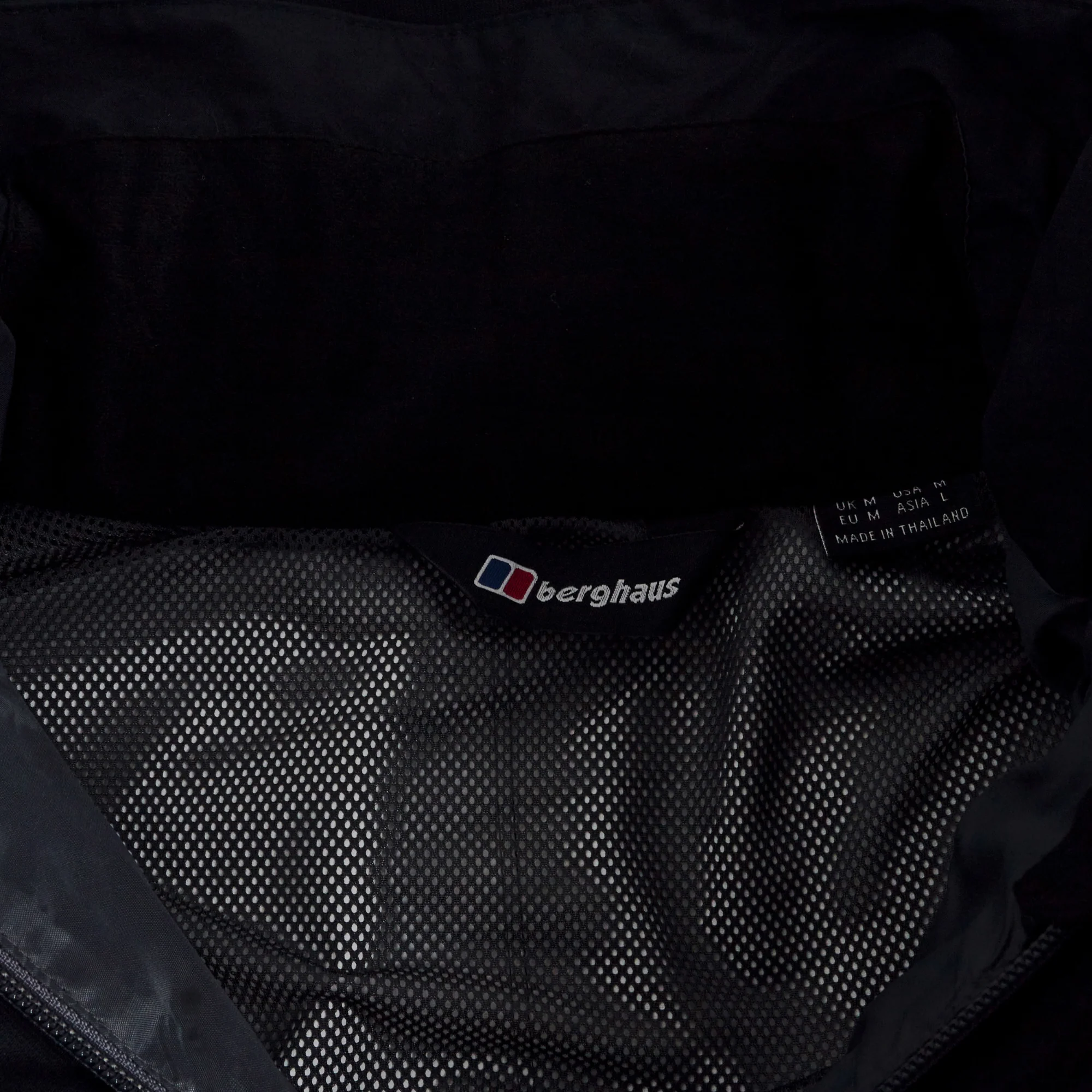 Berghaus Men's RG Alpha 2.0 Waterproof Jacket (Black) - Image 11