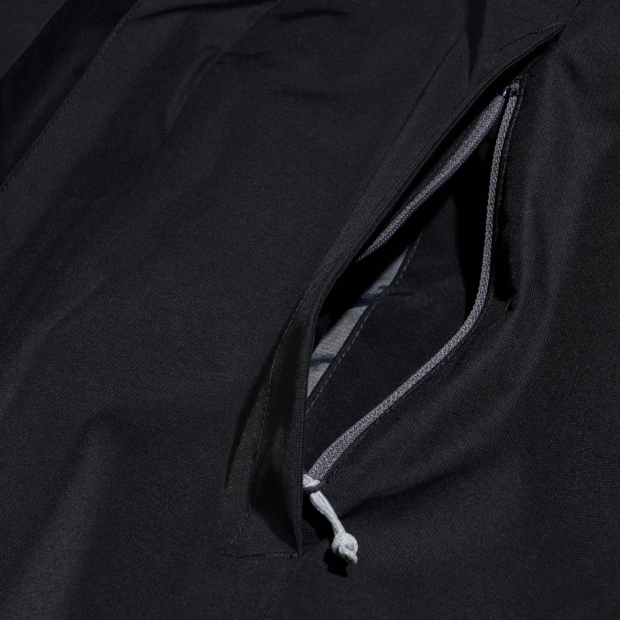 Berghaus Men's RG Alpha 2.0 Waterproof Jacket (Black) - Image 13