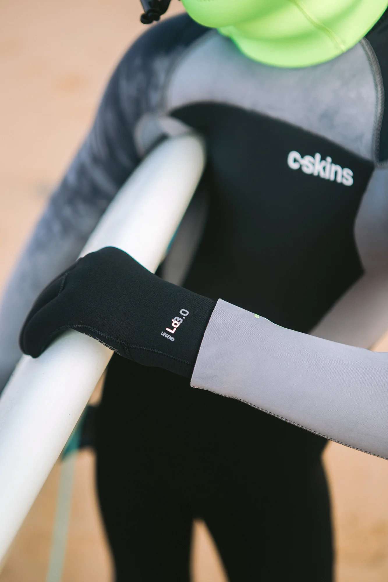 C-Skins Junior Legend GBS Neoprene Thermal Swim/Watersports Gloves (Black)(3mm) - Image 5