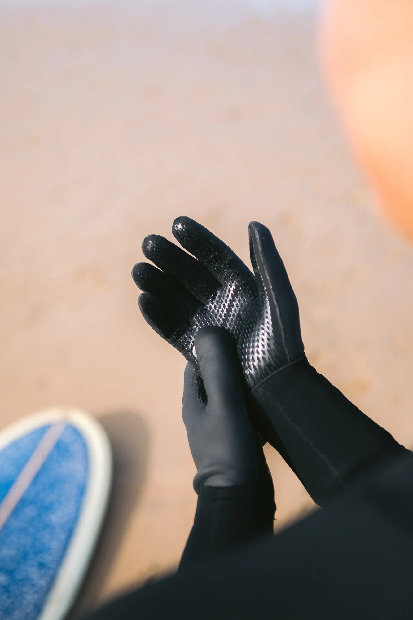 C-Skins Unisex Session GBS Neoprene Thermal Swim/Watersports Gloves (Black/Black)(3mm) - Image 6