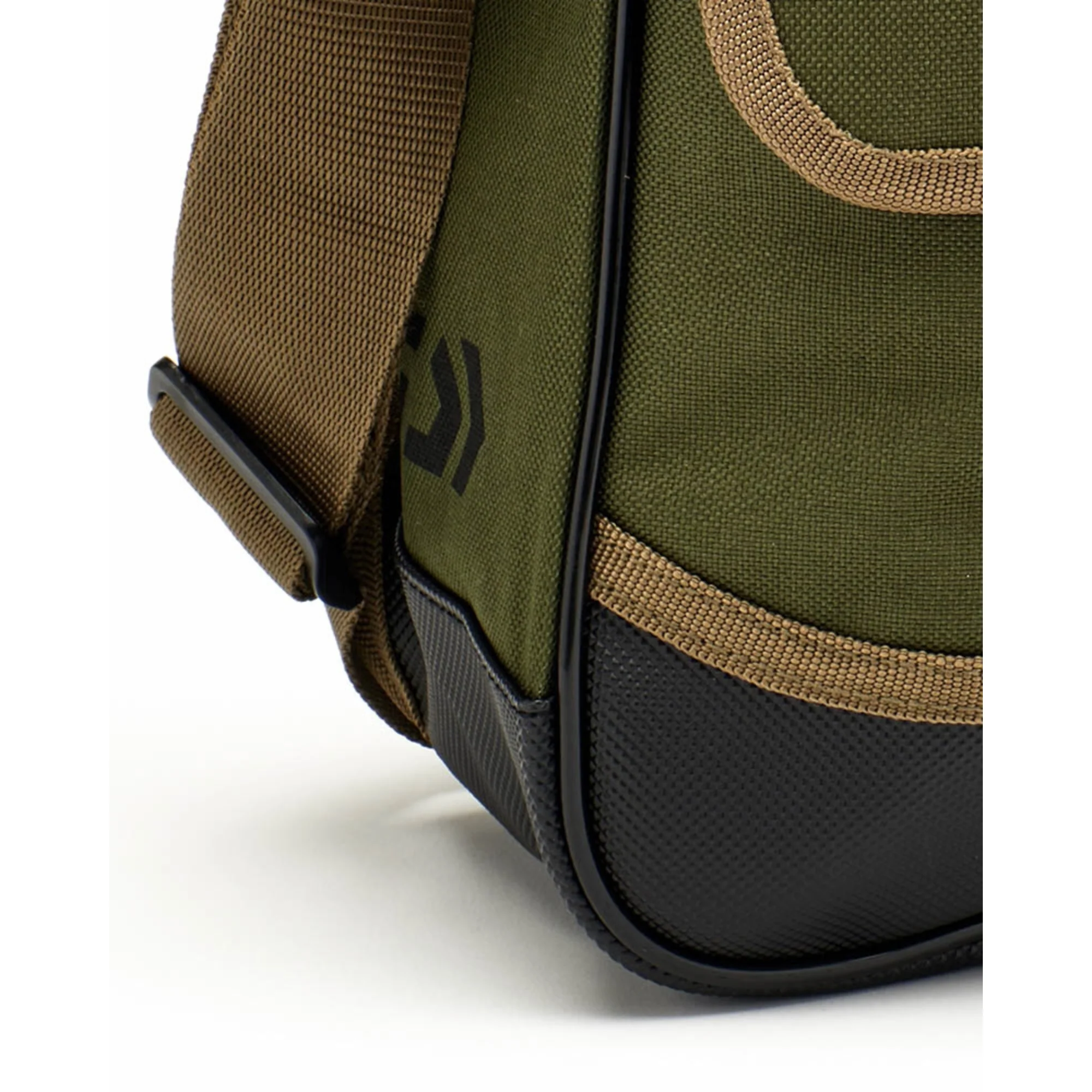 Daiwa Wilderness Game Bag 2 (Olive Green/Brown) - Image 3
