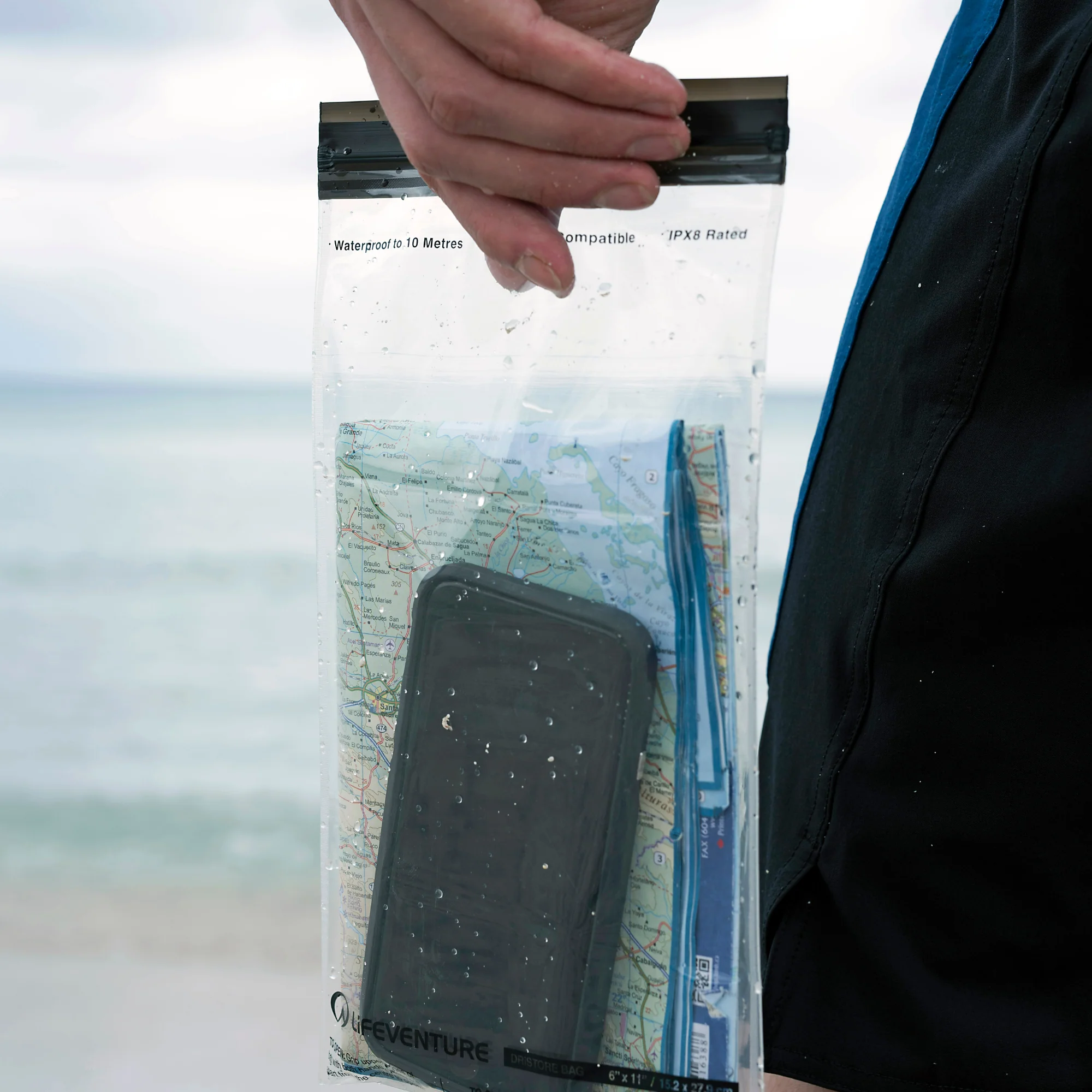 Lifeventure LocTop Waterproof Cases For Valuables (3 Pack) - Image 3
