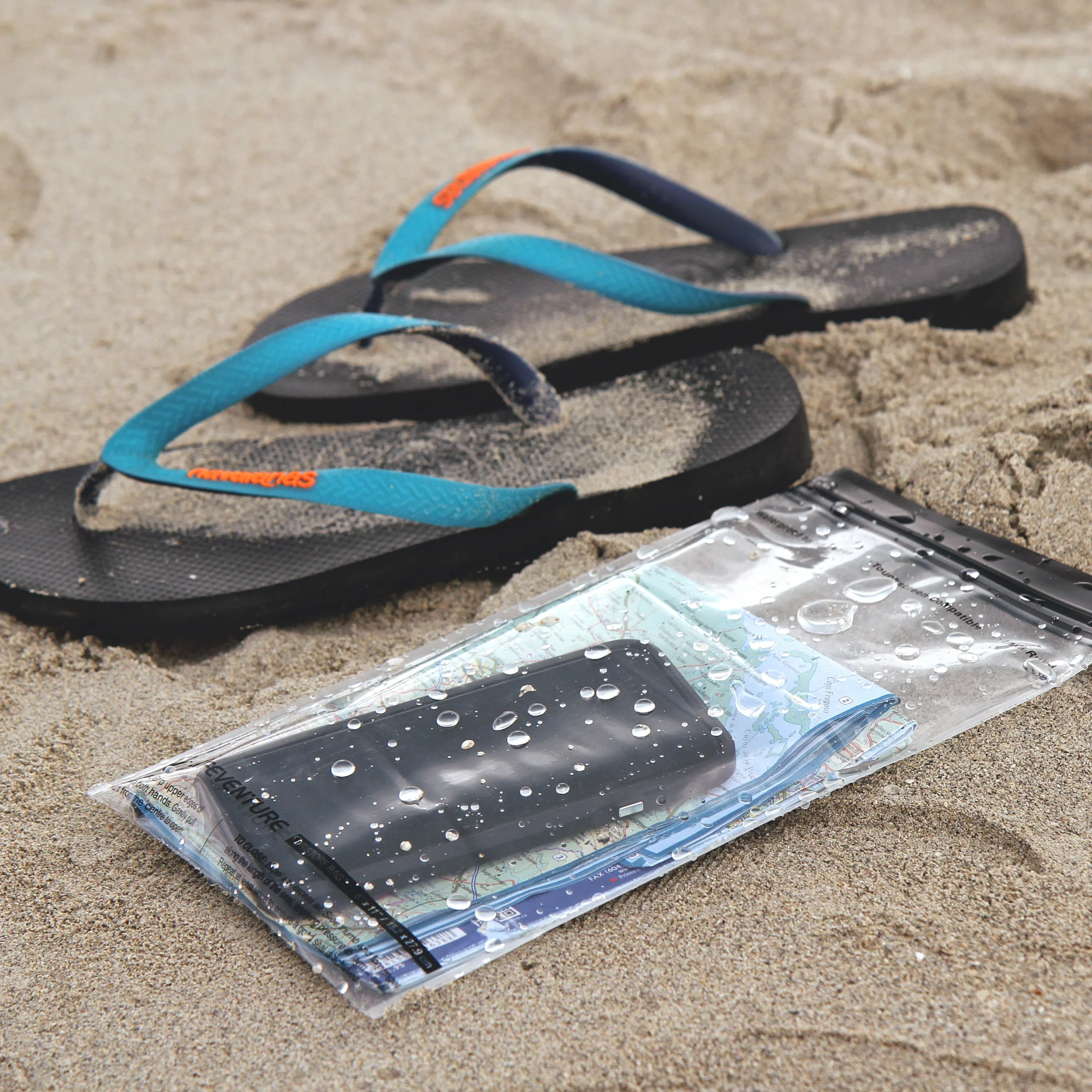 Lifeventure LocTop Waterproof Cases For Valuables (3 Pack) - Image 4