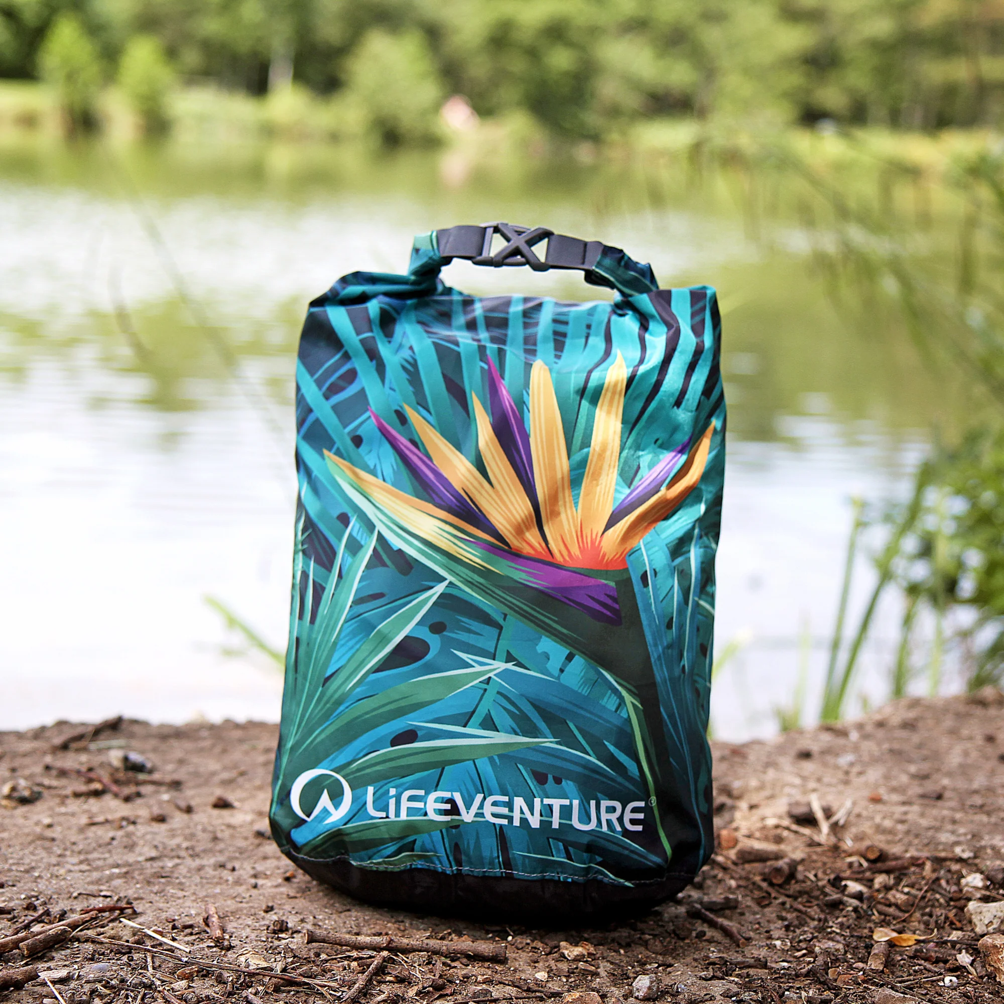 Lifeventure Printed 5L Dry Bag (Tropical) - Image 4