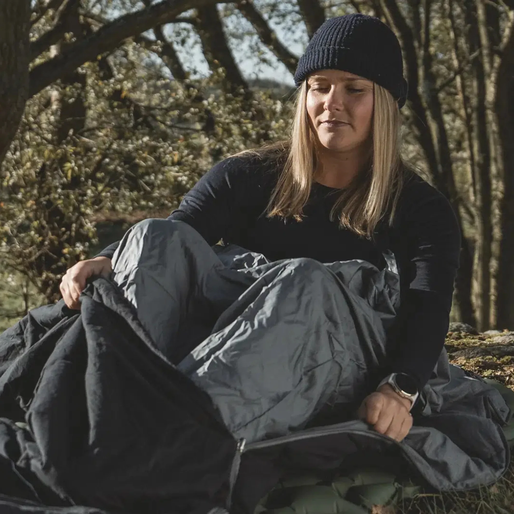 Easy Camp Sleeping Bag Liner Ultralight - Mummy Shape (Black/Grey) - Image 4