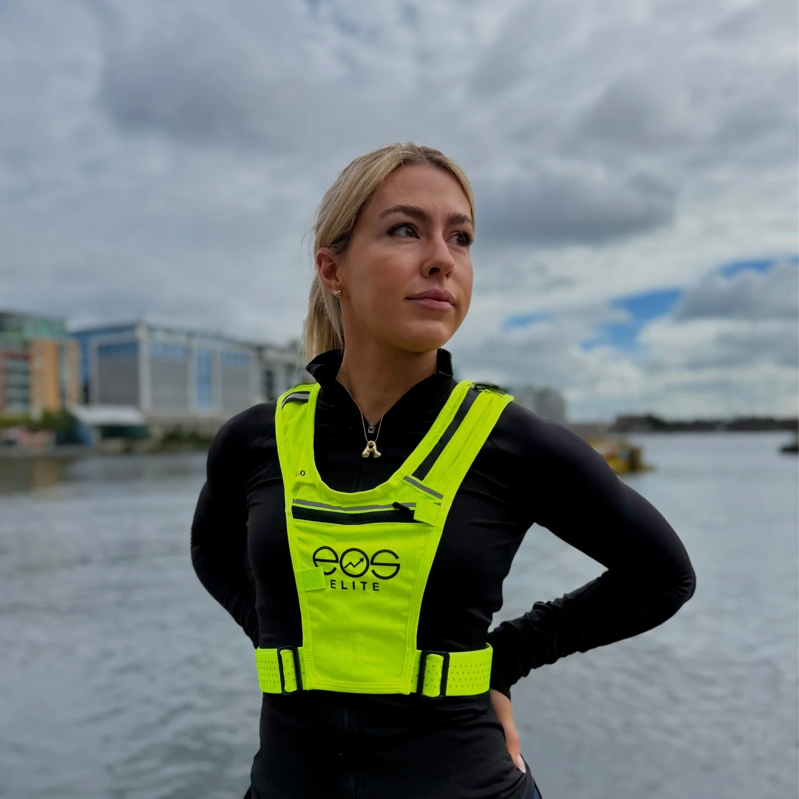 Eos Elite Unisex IllumiLight Hi-Vis Running Vest (Yellow) - Image 3