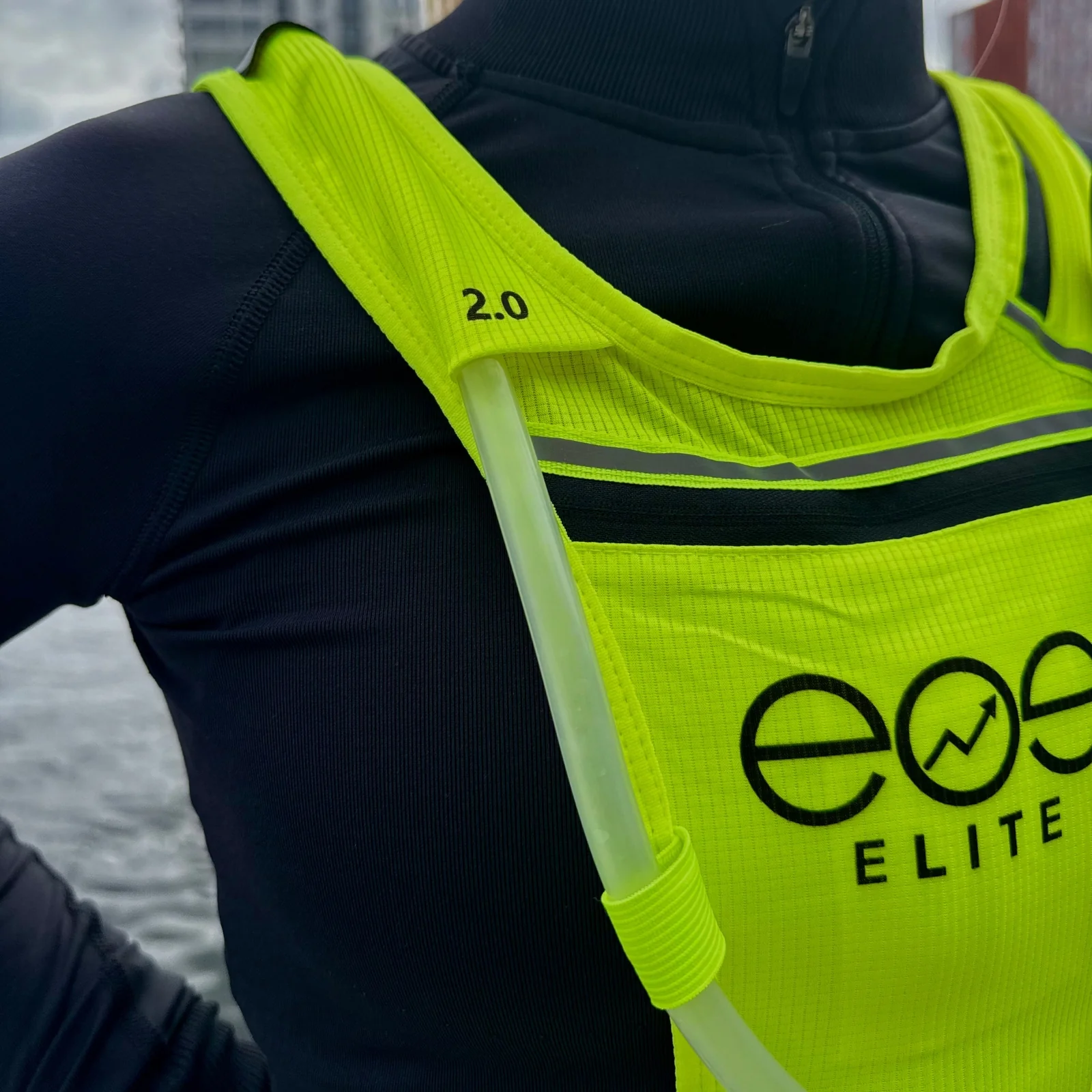 Eos Elite Unisex IllumiLight Hi-Vis Running Vest (Yellow) - Image 6