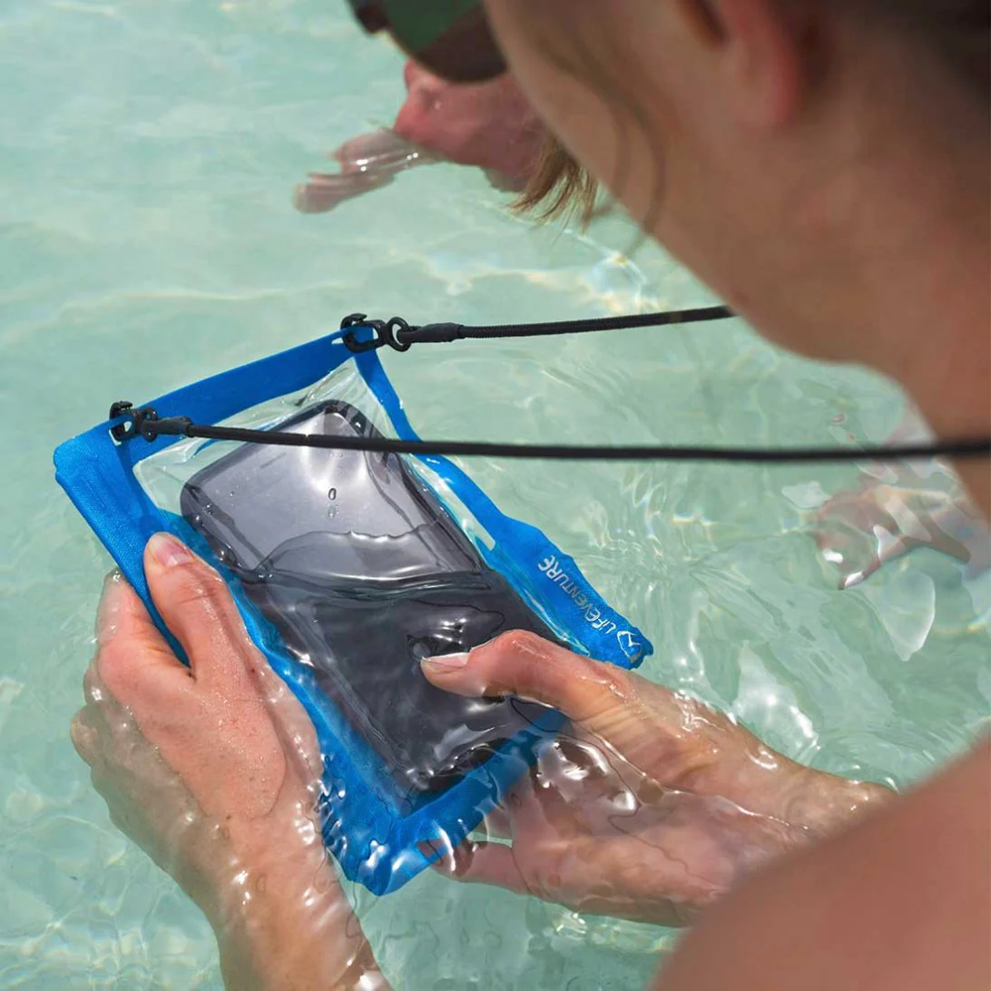 Lifeventure Hydroseal Waterproof IPX7 Phone Case (Blue) - Image 2