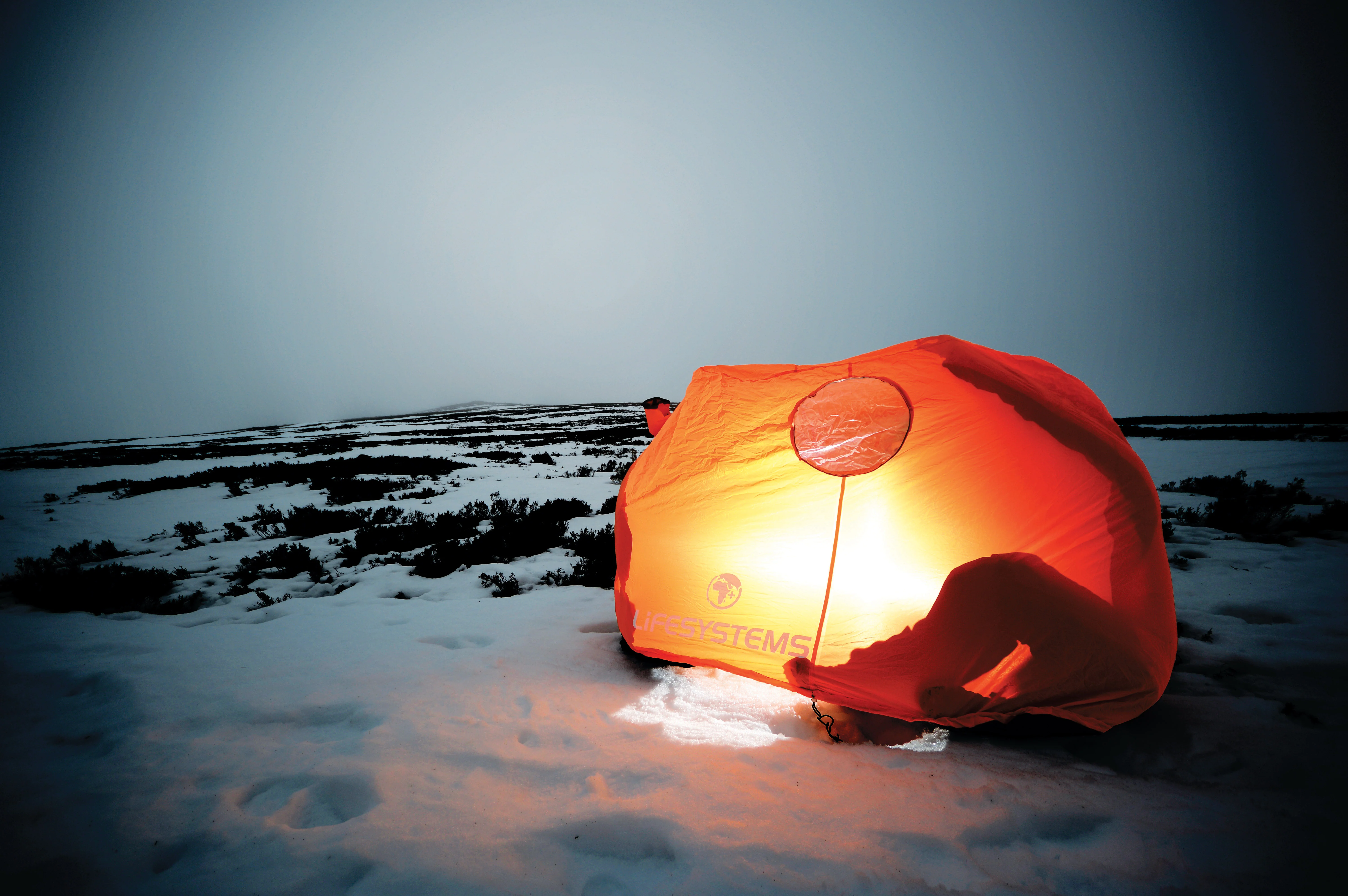 Lifesystems Survival Shelter (2 People)(Orange) - Image 8