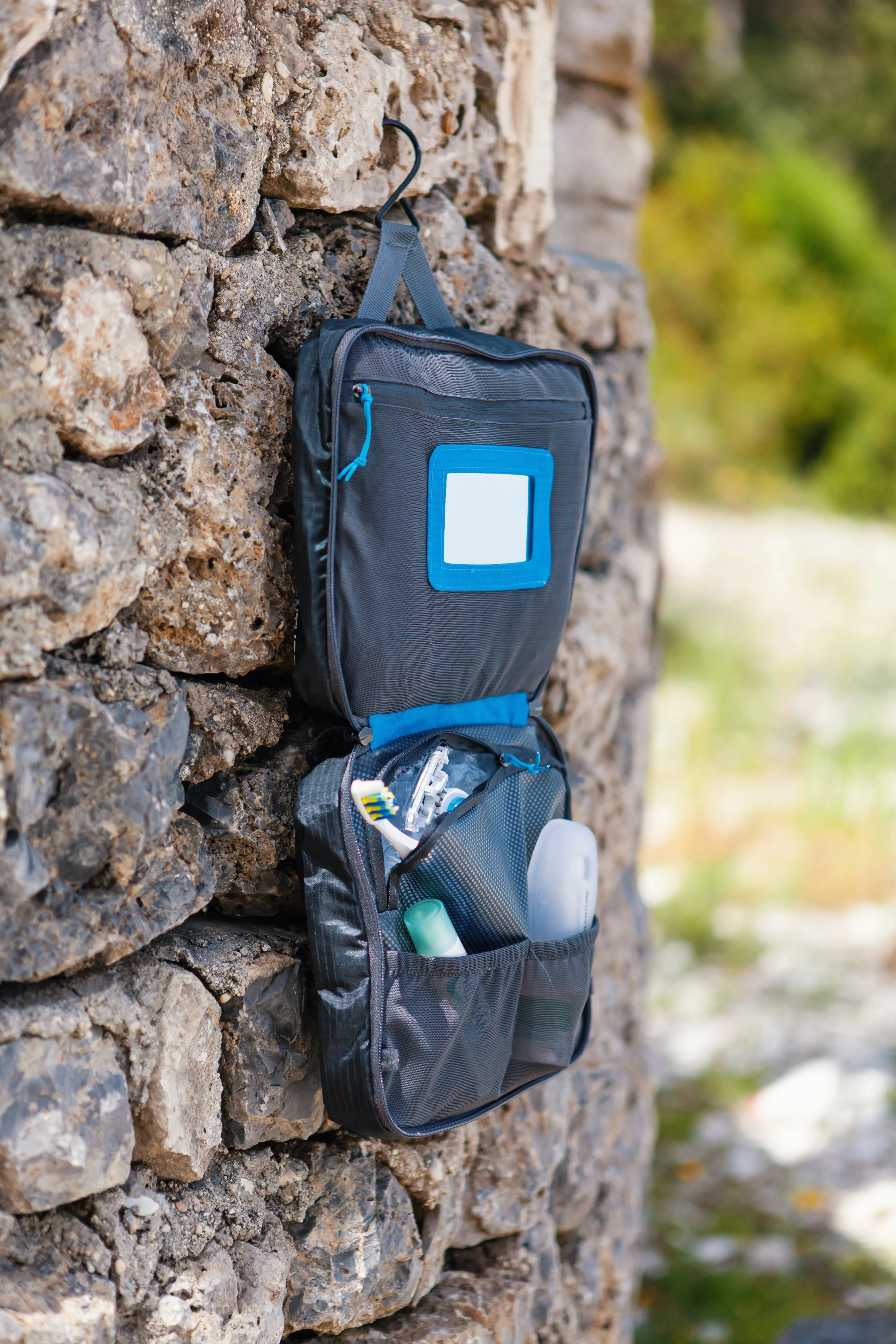 Lifeventure Travel Wash Bag (Large) - Image 7