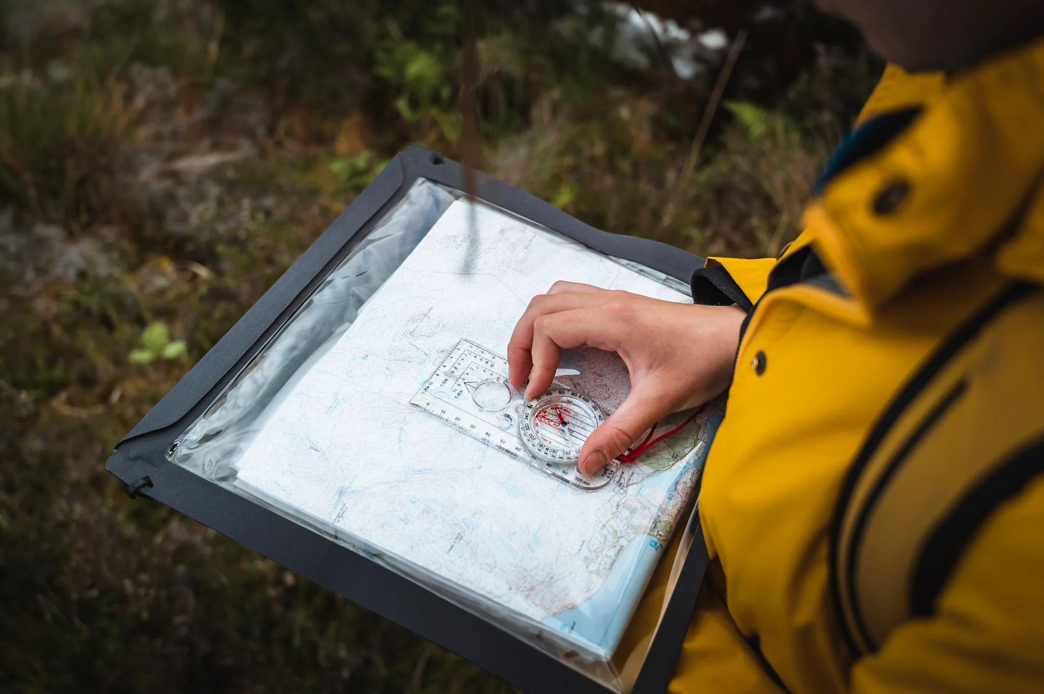 Lifeventure Waterproof IPX8 Map Case (Grey) - Image 5