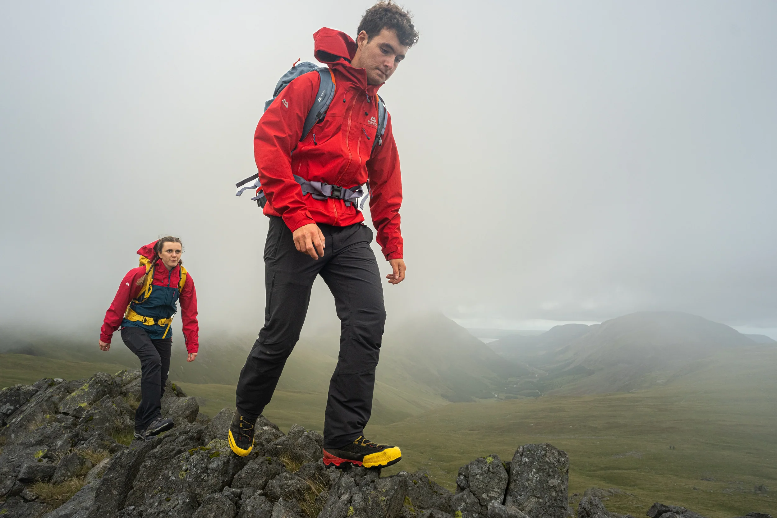 Mountain Equipment Men's Makalu 3L Gore-Tex Jacket (Imperial Red/Crimson) - Image 11