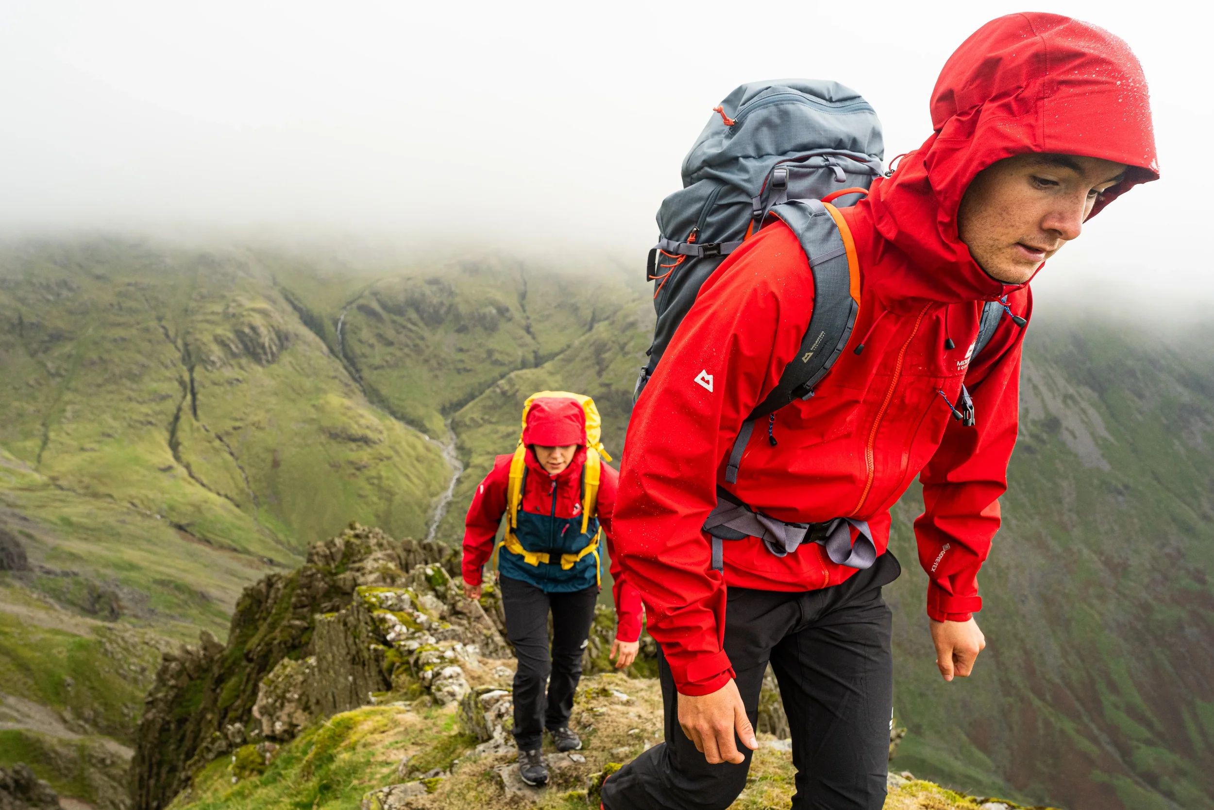 Mountain Equipment Men's Makalu 3L Gore-Tex Jacket (Imperial Red/Crimson) - Image 15