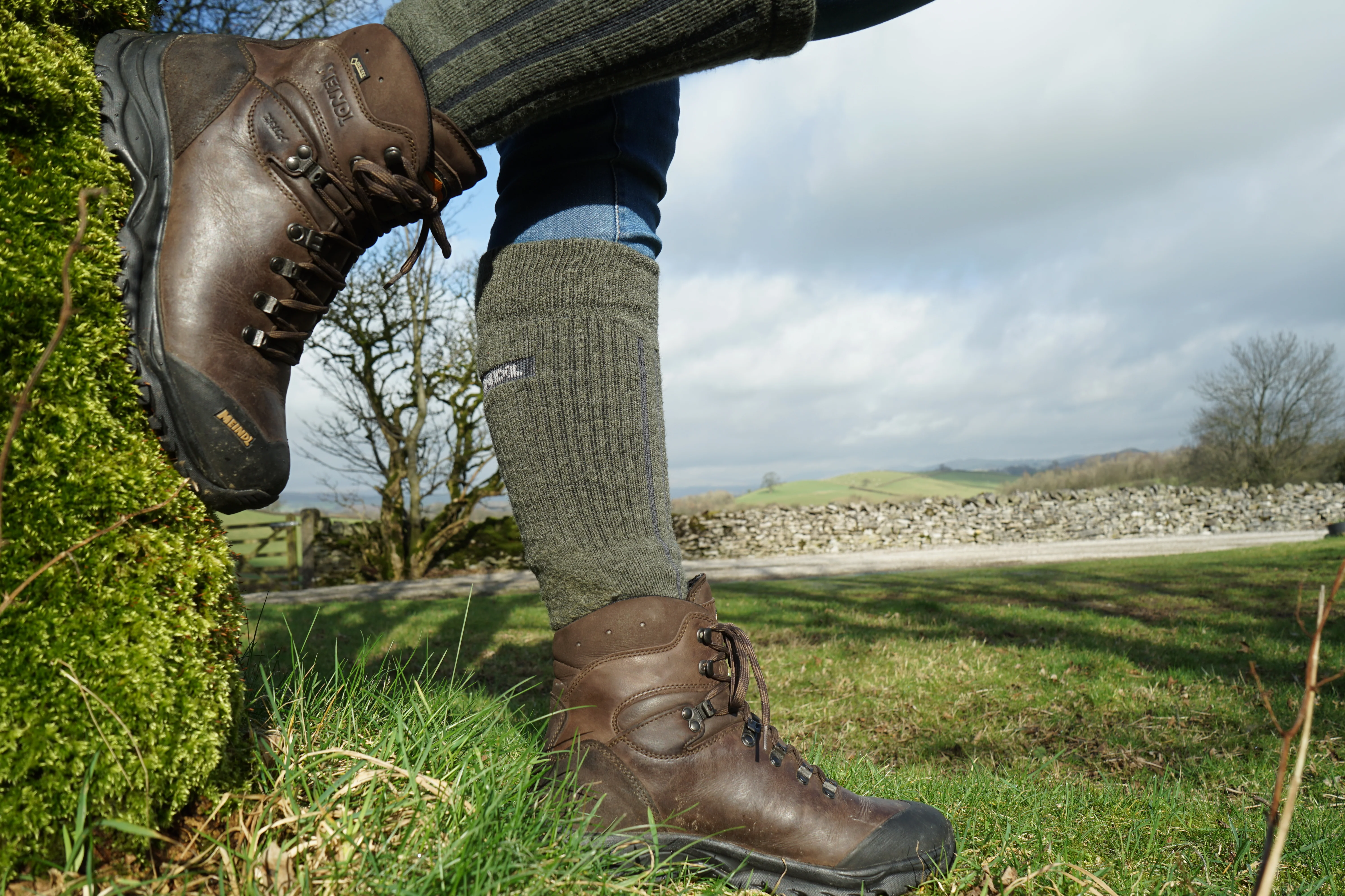 Meindl Men's Kansas Gore-Tex Hillwalking Boots (Old Loden) - Image 12
