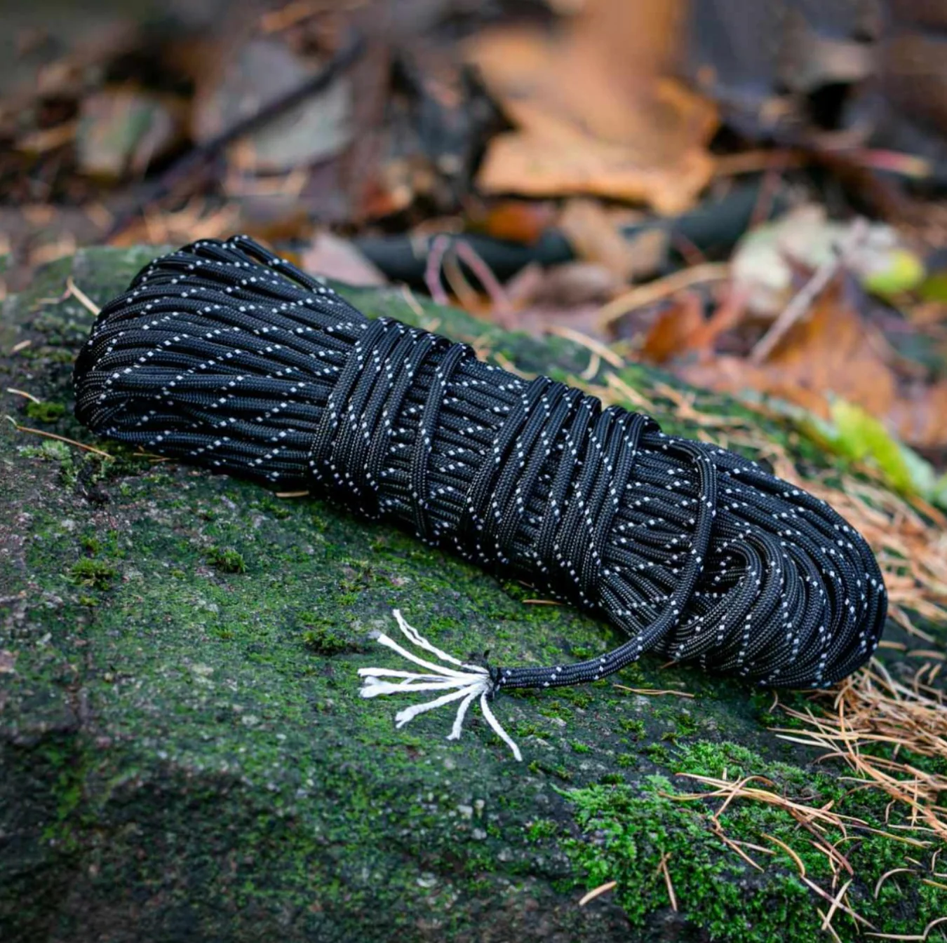 Lifesystems Reflective Paracord (550lb/250kg breaking strain) - Image 4