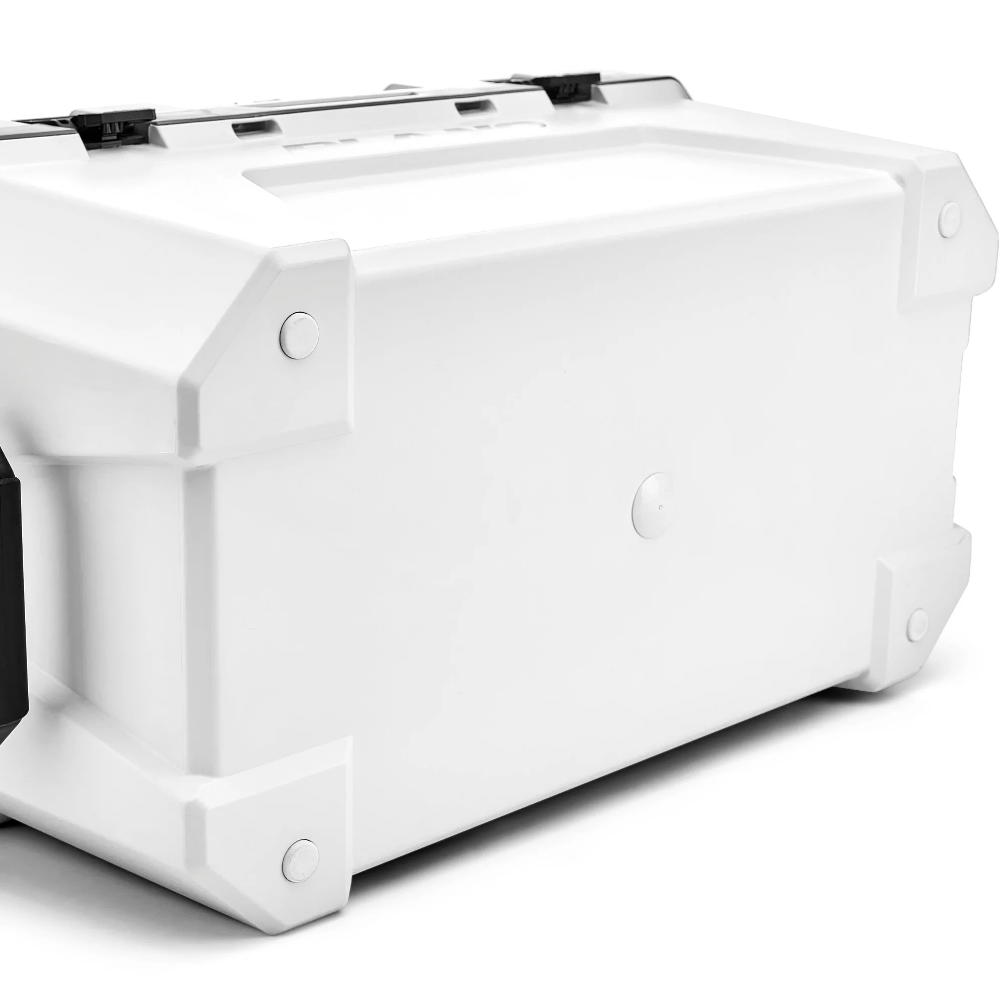 Plano Frost™ 30L Hard Cooler Box (White) - Image 11