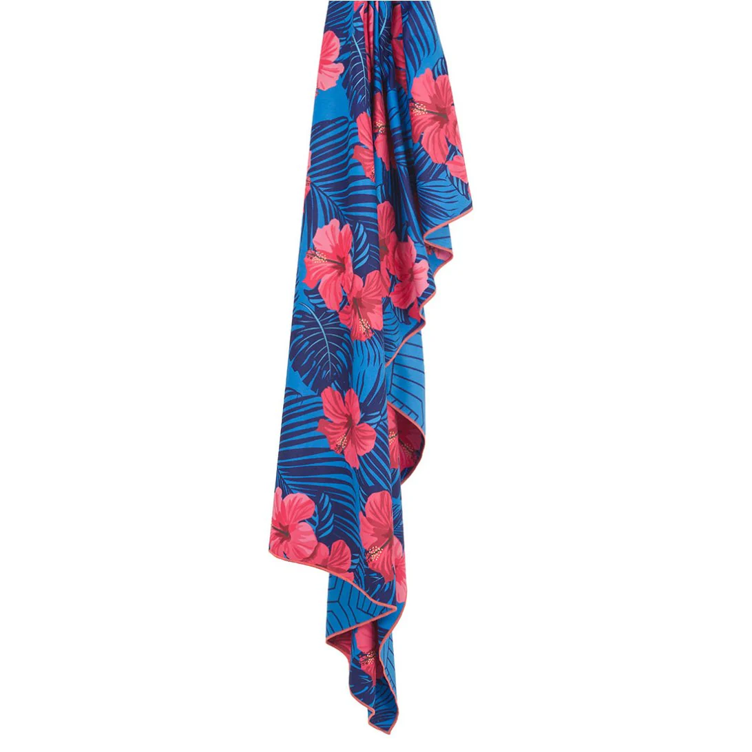 Lifeventure Recycled SoftFibre Giant Travel Towel (Oahu) - Image 5