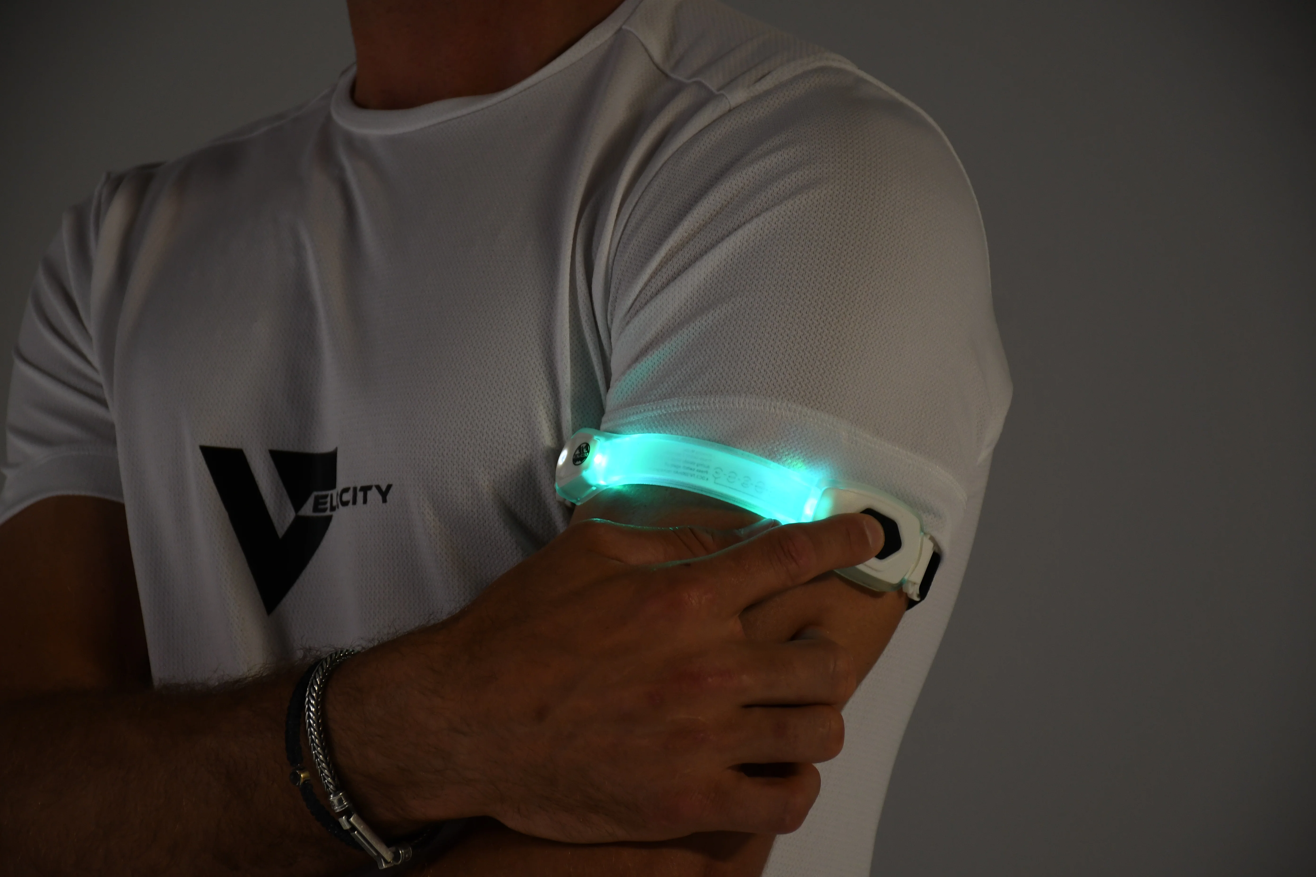 Six Peaks LED Running Safety Light Armband (7 Colour Settings) - Image 13