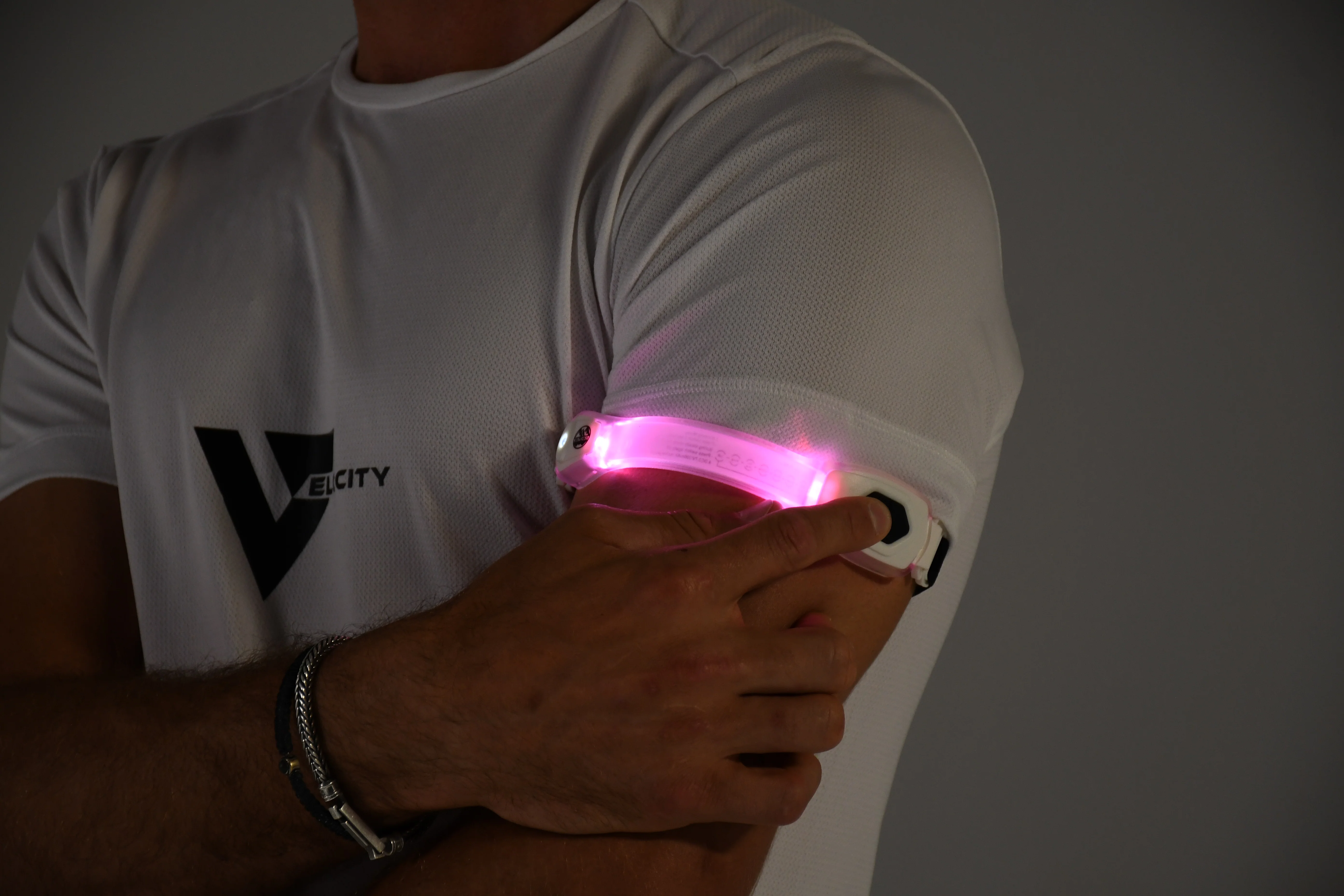 Six Peaks LED Running Safety Light Armband (7 Colour Settings) - Image 14