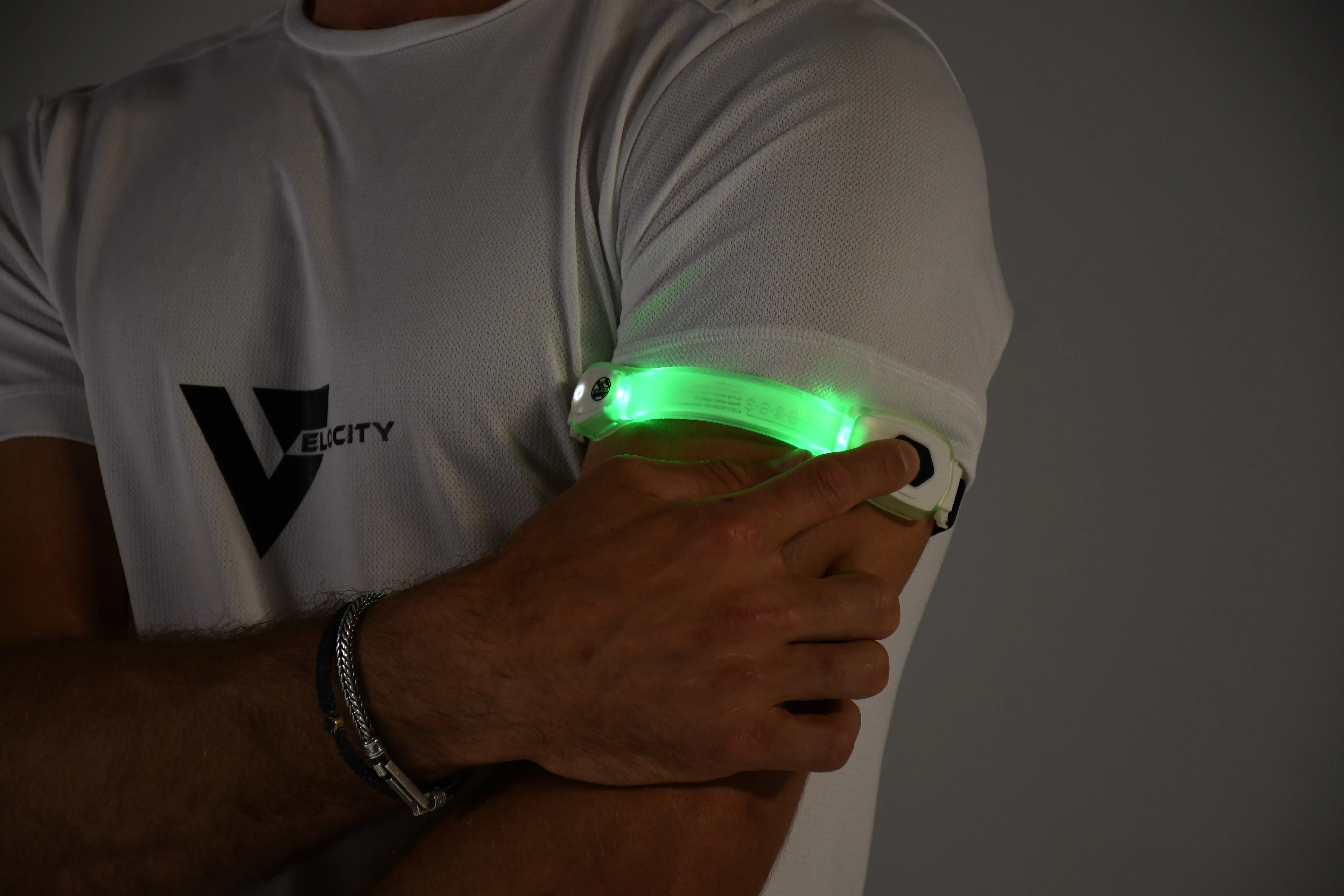 Six Peaks LED Running Safety Light Armband (7 Colour Settings) - Image 16