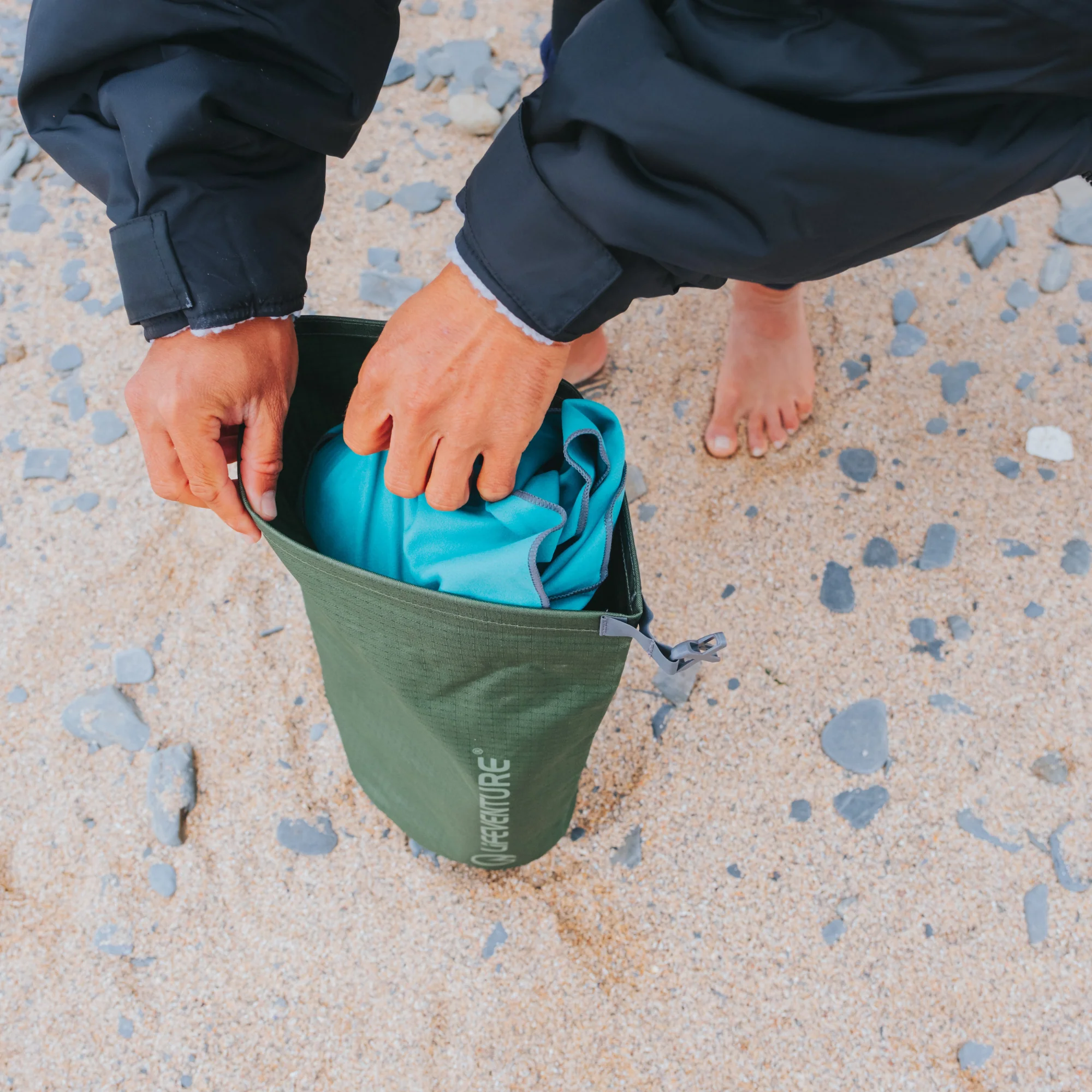 Lifeventure Storm 10L Dry Bag (Green) - Image 8