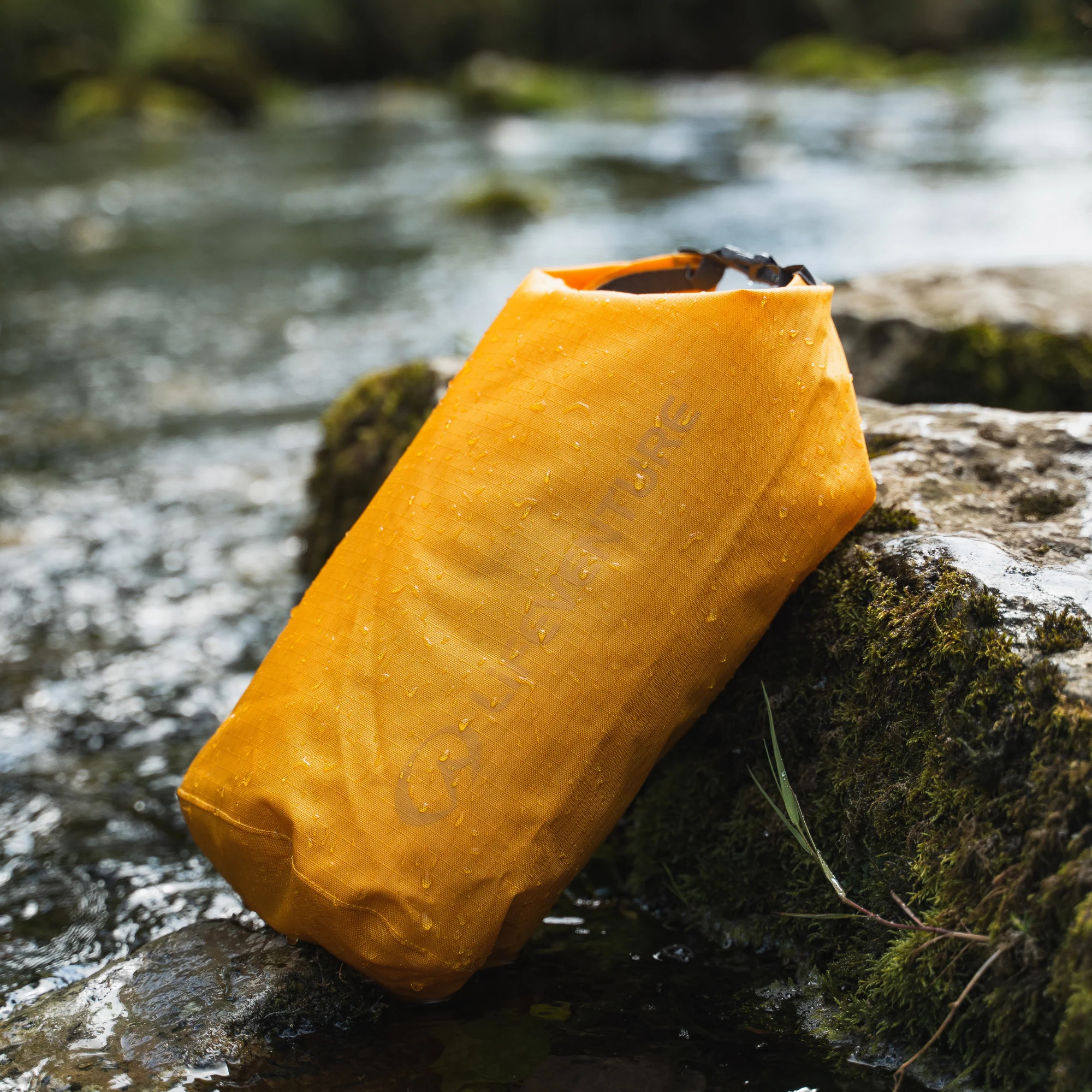 Lifeventure Storm 5L Dry Bag (Yellow) - Image 6