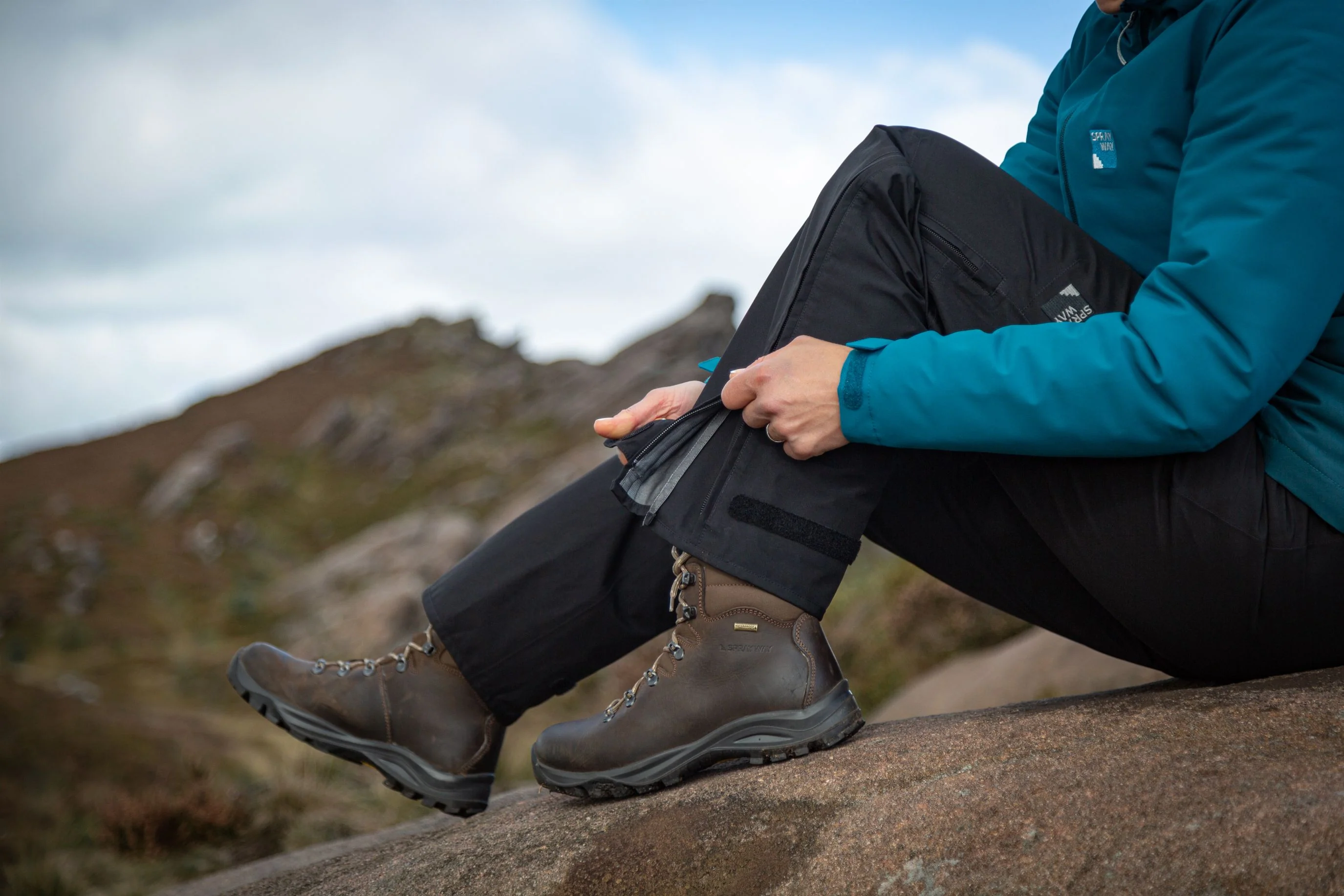 Sprayway Women's Mountain 3L Gore-Tex Over-Trousers (Black) - Image 8