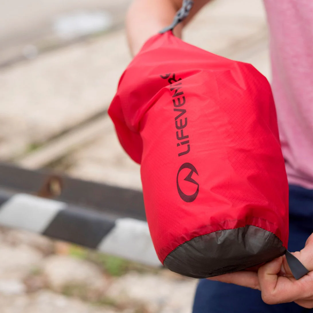 Lifeventure Ultralight 2L Dry Bag (Red) - Image 2
