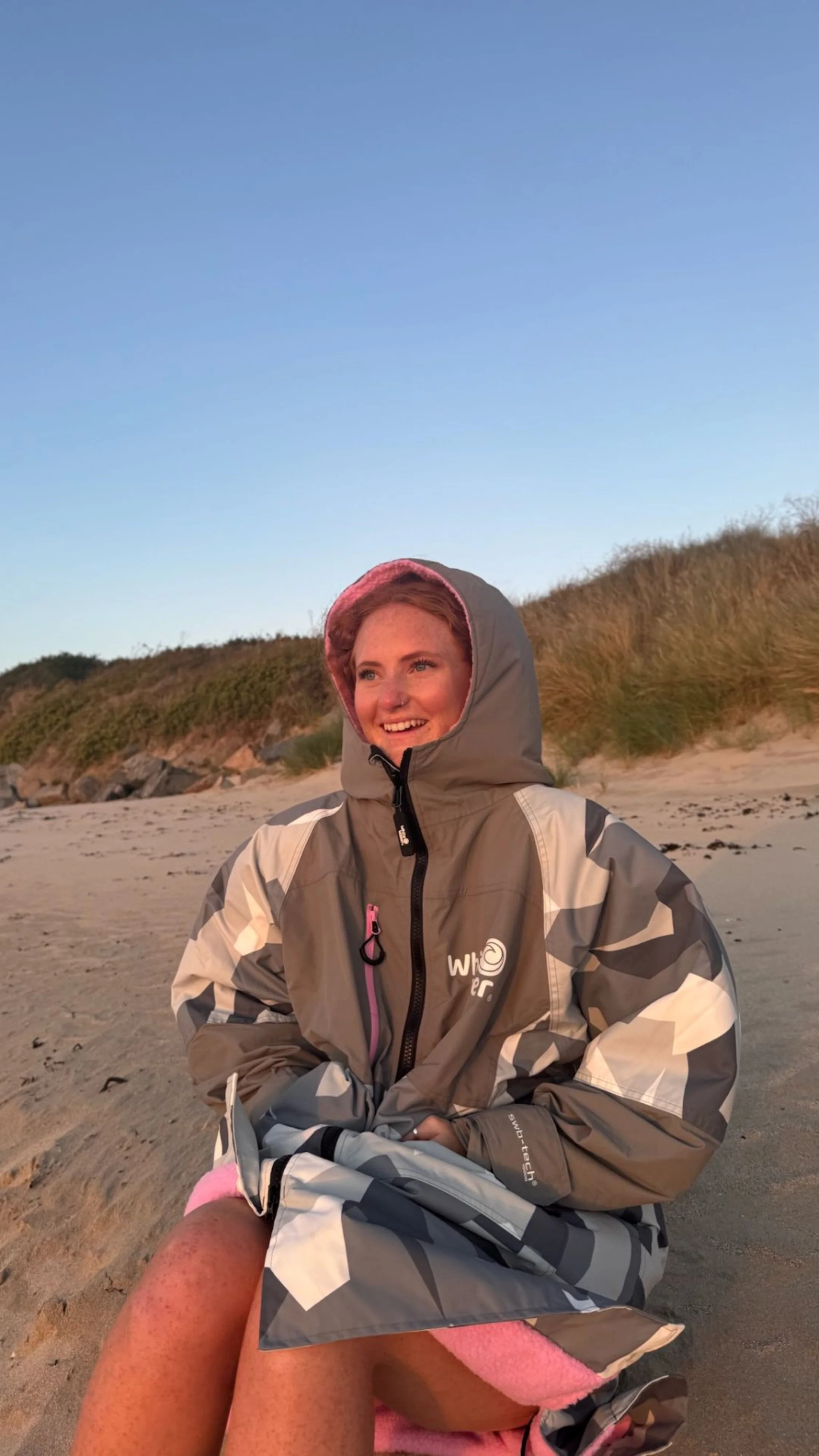 White Water Robes Unisex Hardshell Changing Robe - Adults (Arctic Camo/Pink Lining) - Image 19