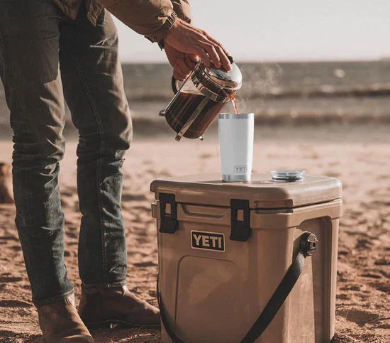 Yeti Rambler 20oz/591ml Tumbler with MagSlider Lid (Navy) - Image 6