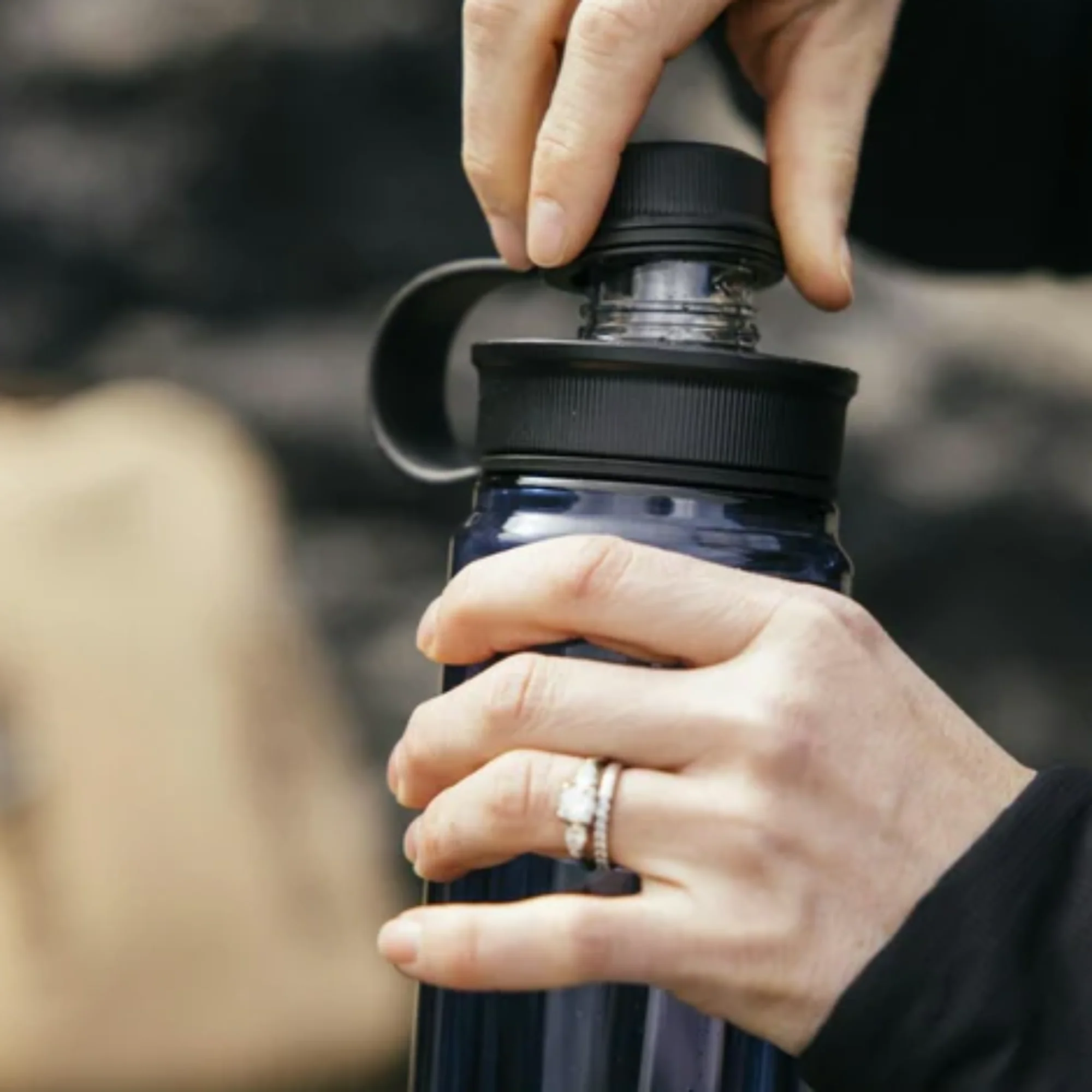 Yeti 34oz/1L Yonder Tether Cap Water Bottle (Sea Foam) - Image 8